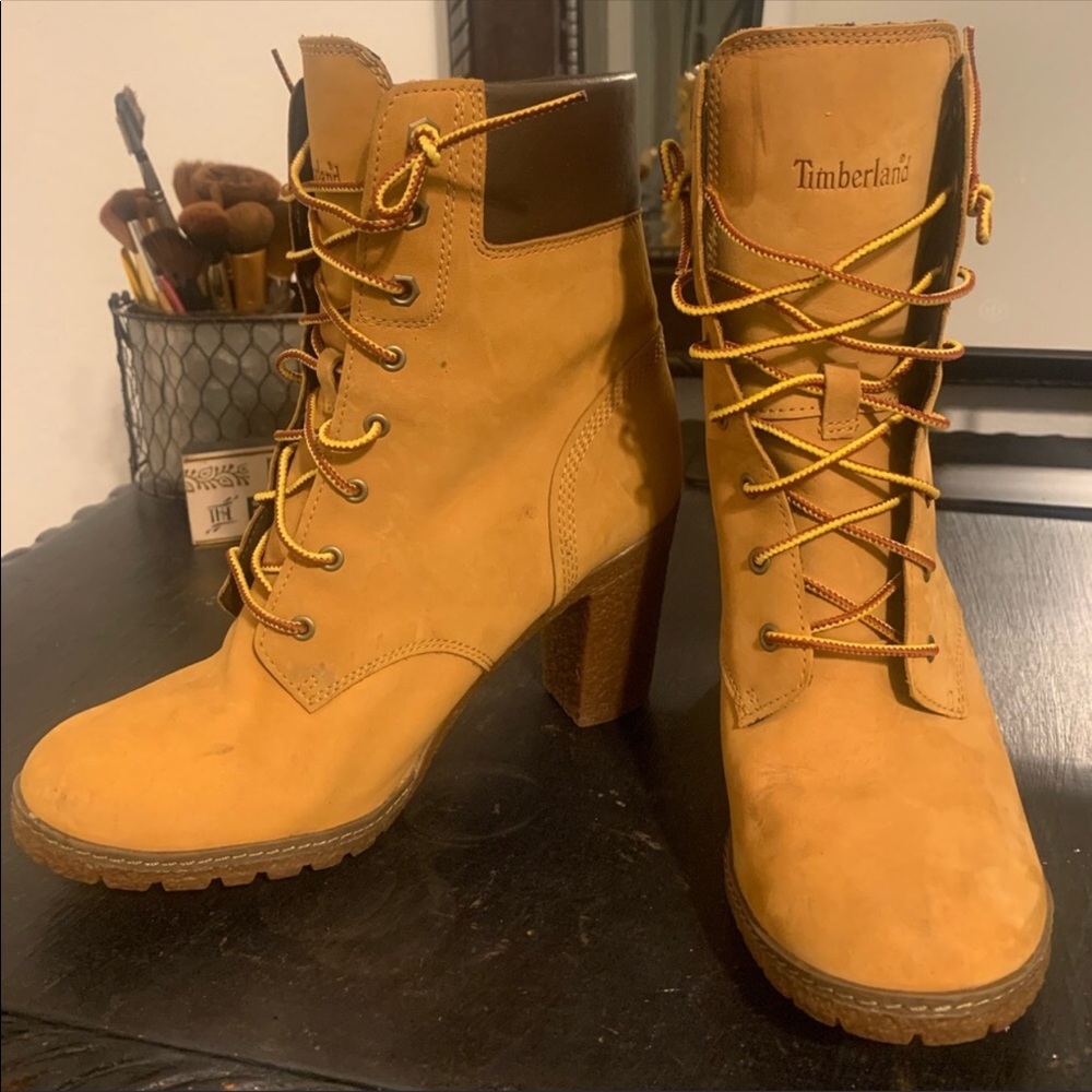 Timberland Boots - Picture 2 of 5